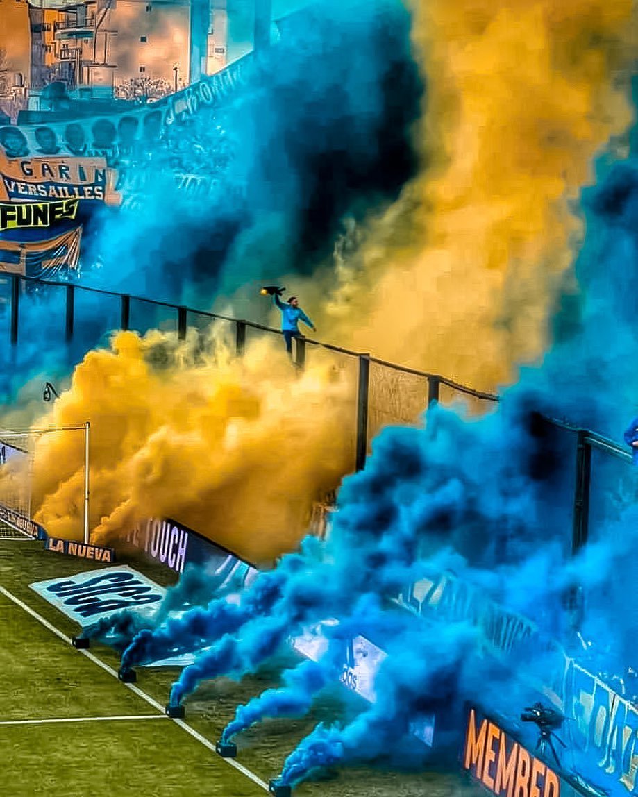 Hoy juega el campeón, hoy juega Boca