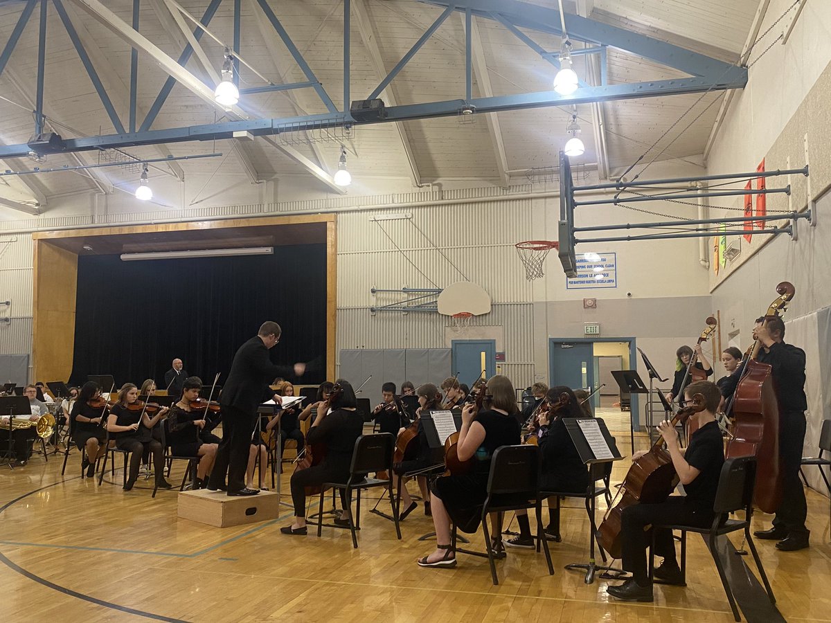 #GMS Troopers A night of music🎵🎶🎤Incredible musicians! Shout out to Mr. Roger Garcia &amp; Mr. Caleb Condie @WallaWallaSup <a href="/AWSP_Principals/">AWSP</a> <a href="/SharpsteinPrinc/">Maria Garcia</a> @MichelleCarpboy