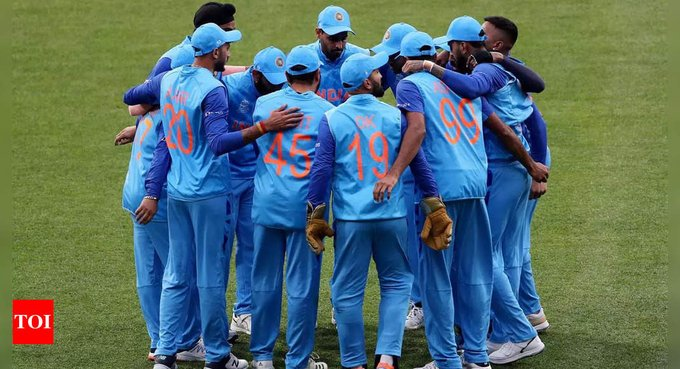 toisports's tweet photo. #T20WorldCup: No hot food on menu, Indian cricketers unhappy with after-practice meal 

READ: https://t.co/pRtO3v429o 

#TeamIndia #T20WorldCup2022 https://t.co/ZRsF6yiJ70