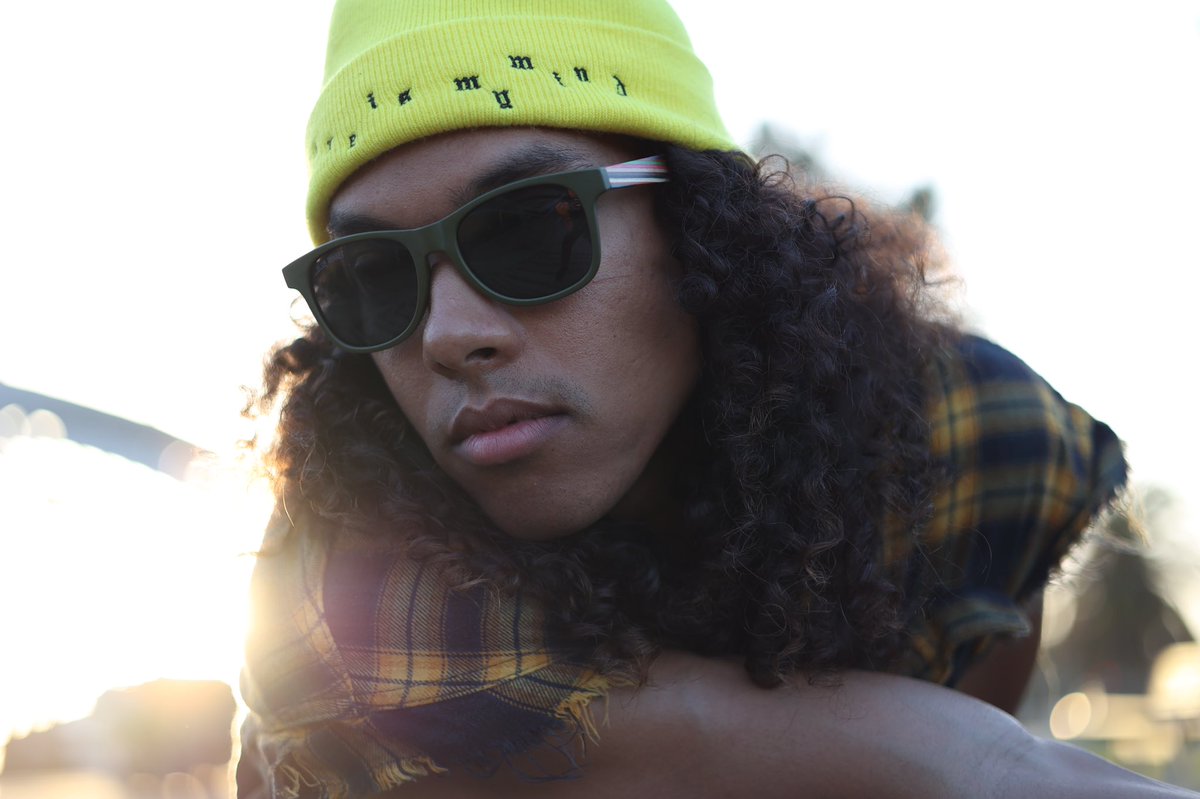 blueplanetsight's tweet photo. The Indio Rainbow Wood Sunglass is our classic shape with updated colors and temples. Perfect for those who are looking for full coverage and a traditional shape, with a unique flair. 😎 https://t.co/hSIFWjcuKT