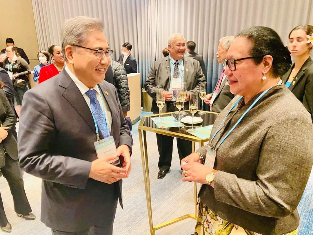 With our host HE Mr Park Jin, Minister of Foreign Affairs, Republic of Korea and our host in Busan