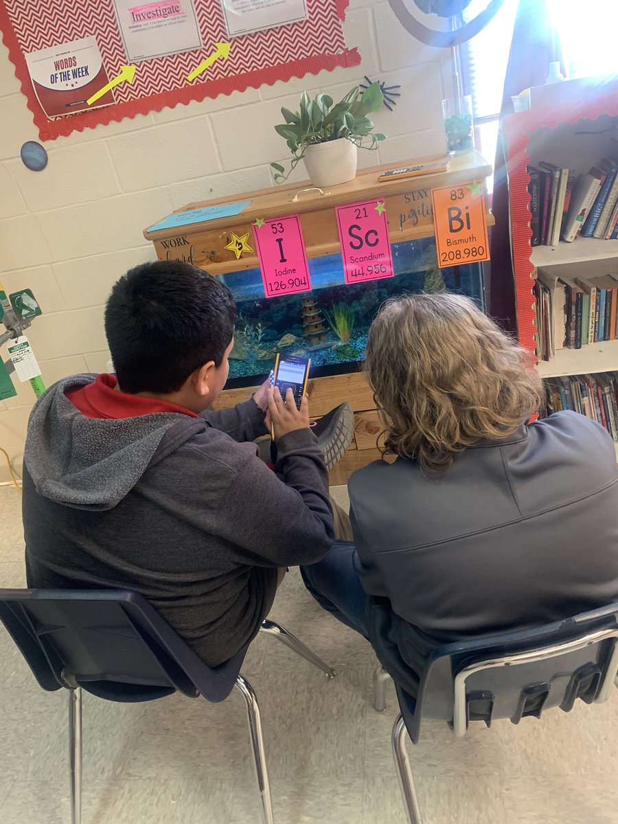 hgomez3931's tweet photo. Reviewing by Stations🤓peer teaching @LMMSPatriots we got this! #AllAboutScience https://t.co/uIUEUiHWlu