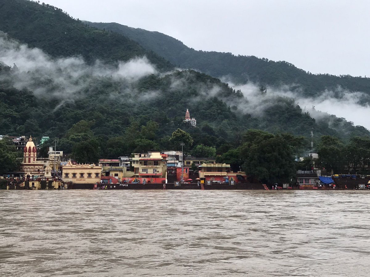 mili_code's tweet image. 2/2
विवेकानंद का देश भारत,हरिशचंद्र का देश भारत,
हे श्रवण का देश भारत,तेरी सदा ही जय हो।
हे सुभाष का देश भारत,आजाद का देश भारत,
भगत का देश भारत ,तेरी सदा ही जय हो।।
ऋषियों का देश भारत, वेदों का देश भारत,
गायत्री का देश भारत,तेरी सदा ही जय हो।
गंगा का देश भारत,हिमवान का देश भारत