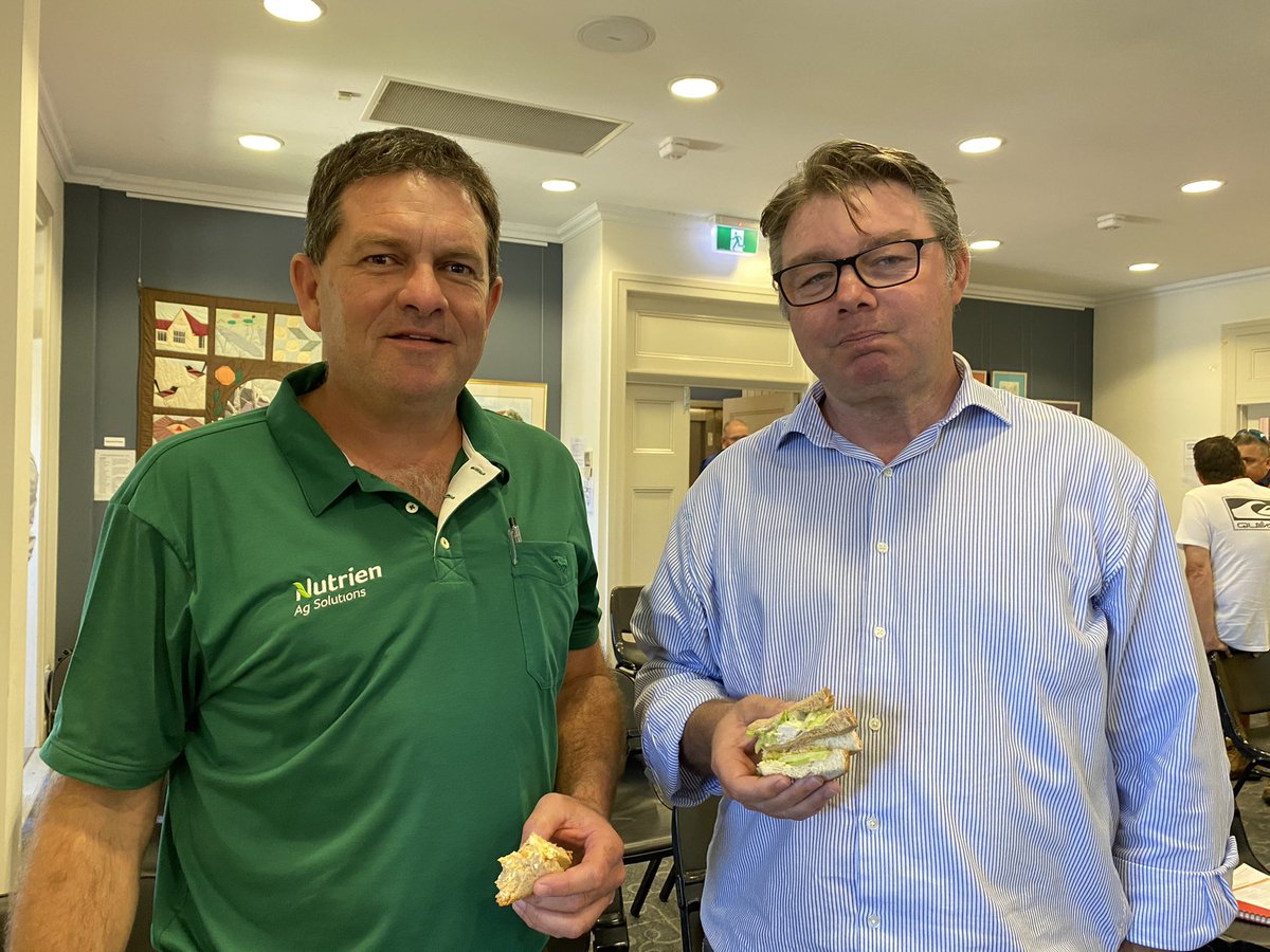 G’day from Gayndah at the Southern Queensland Regional Forum with 50 attendees cooling off in the 33 degree warmth today.😎🍊#queenslandcitrus