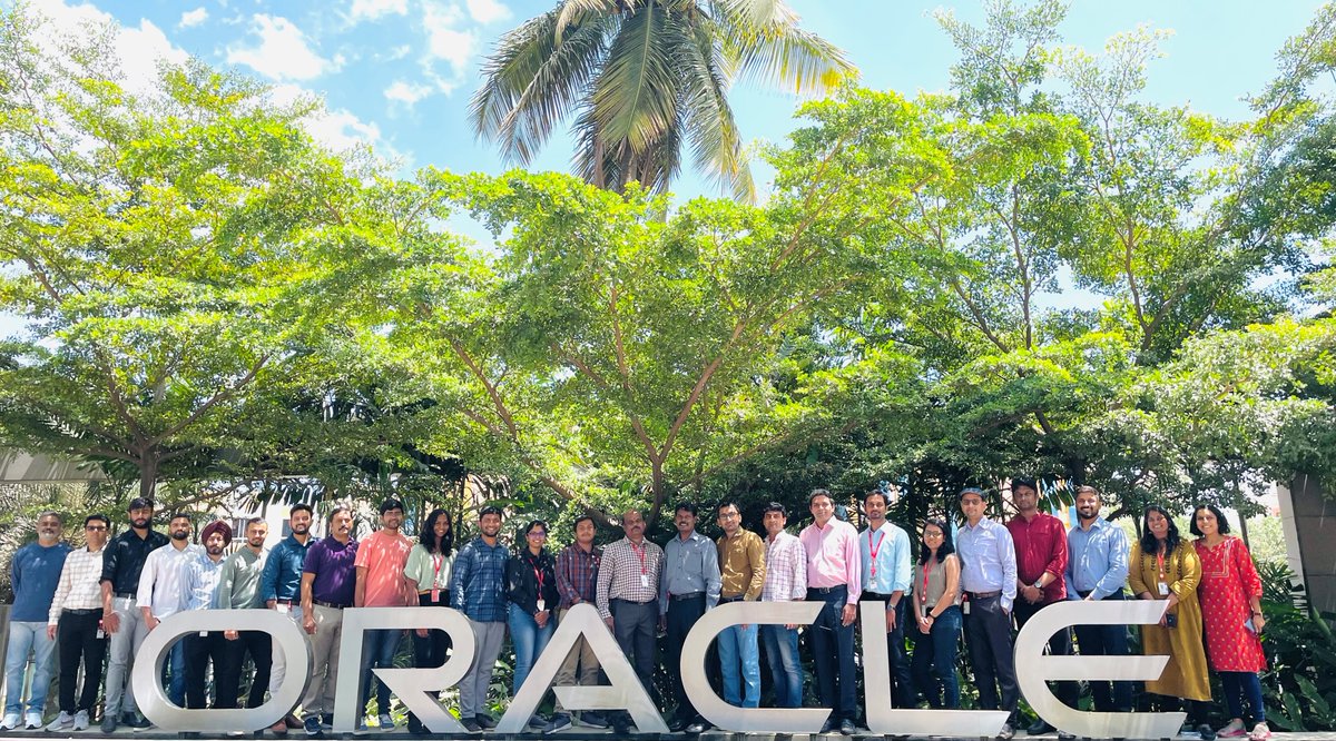 OracleCareers's tweet photo. Employee well-being is our priority. That’s why our new 🇮🇳 benefits policy gives employees and their families flexible, customized, and unlimited cashless access to primary healthcare. https://t.co/9TMxAP7y27 
#LifeAtOracle #OracleWellness @Oracle_India https://t.co/TCxyvJGejr