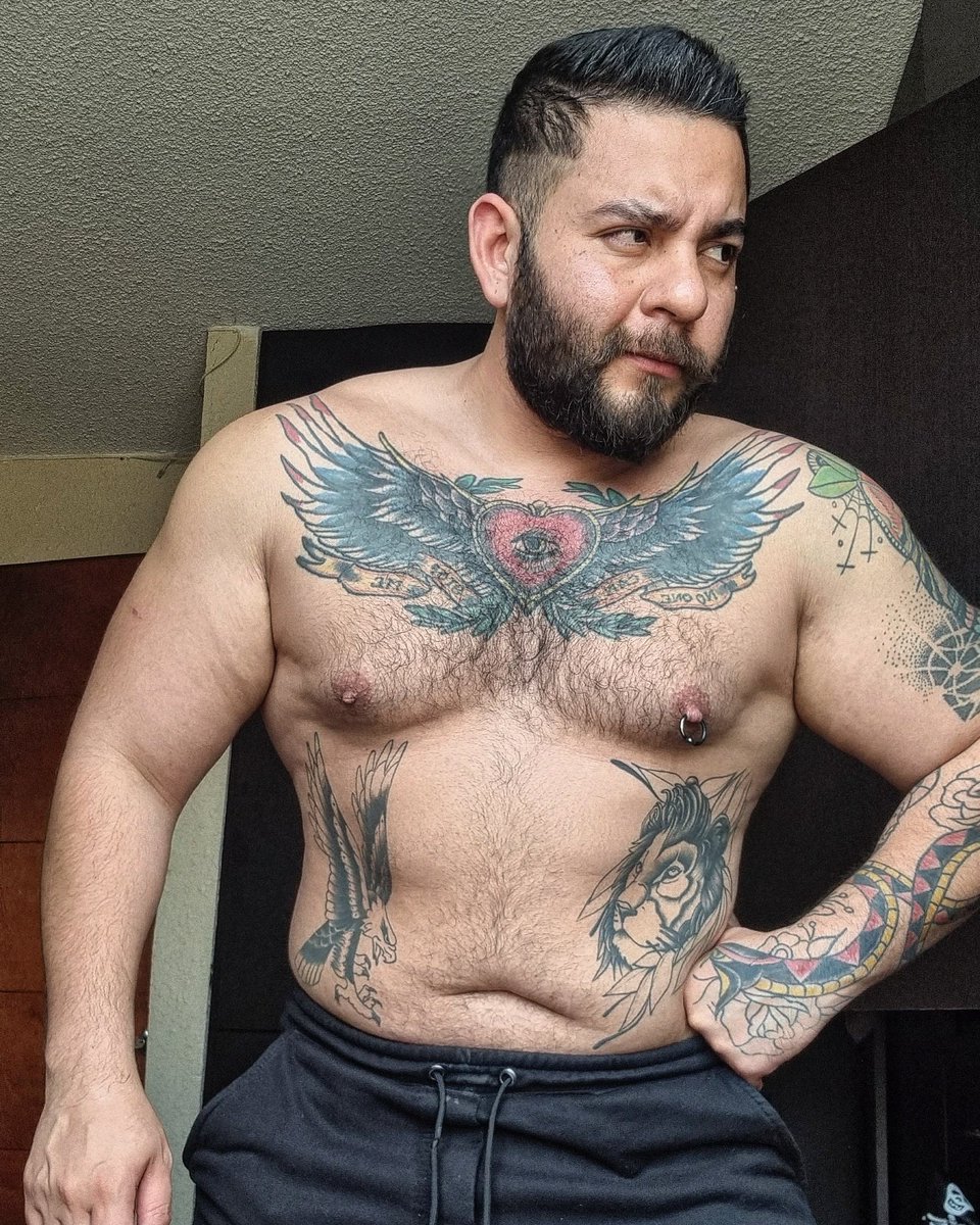 GeorgieBearo's tweet photo. Como que las papas no son ensalada 🥗 😅🤔😒
.
.
.
.
.
#gaybears #gaybeard
#urso #ursos #ososméxico #ososmexicogay #bearsofinstagram #bearstagram #bearded #bearscubsnbeards #gaychaser4bears #bearsmx
#leather #gayleather https://t.co/v1s0aq59VH