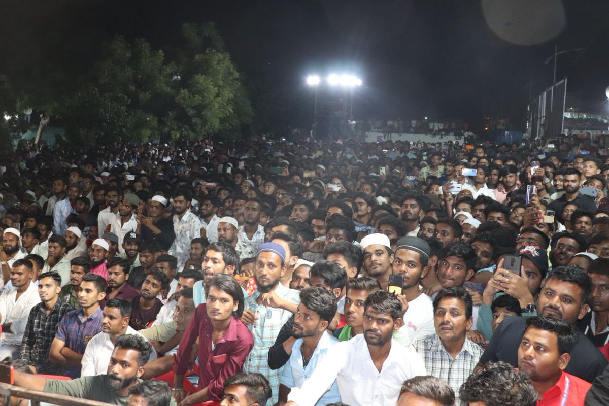 Massive Gathering for Barrister @asadowaisi public meeting in #Bijapur #Karnataka Vote for AIMIM, Vote for Kite 🪁 Polling date : 28-10-2022