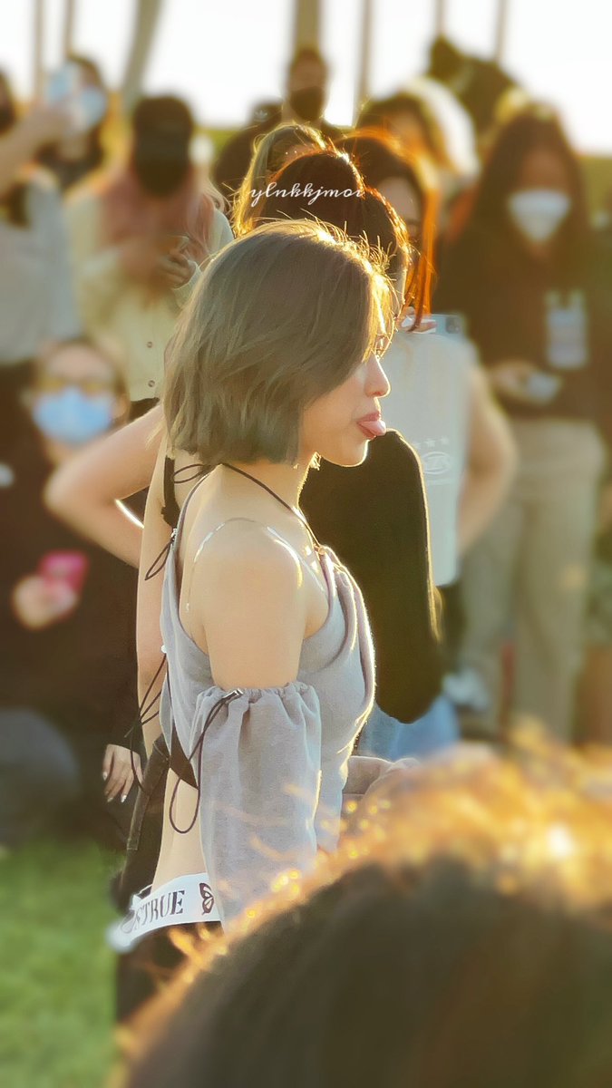 mokai1acam's tweet image. You are more beautiful than the view🌅🧡
221024 Venice Beach
#ITZY #있지
#RYUJIN #류진