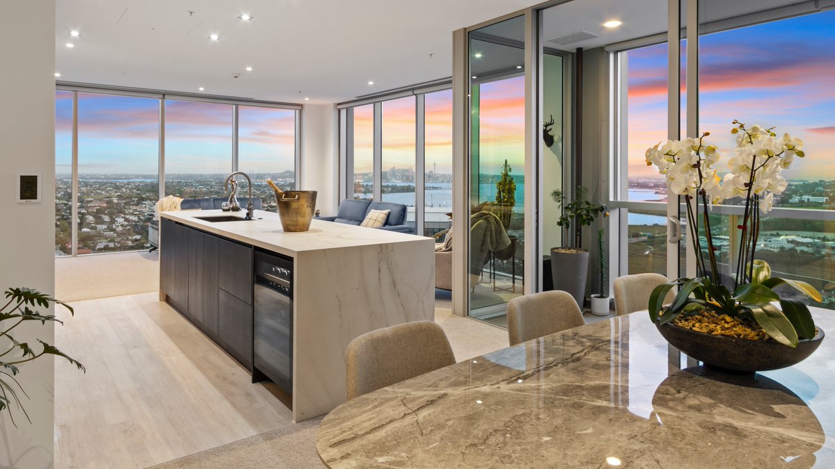 PremRealEstate's tweet photo. This wow factor apartment will excite you from the moment you arrive.

PREMIUM REAL ESTATE LTD MREINZ LICENSED REAA 2008

https://t.co/4ofWiKUOtY
#Premium #Realestate #luxurylifestyle  #apartment https://t.co/3J1iiujPCv