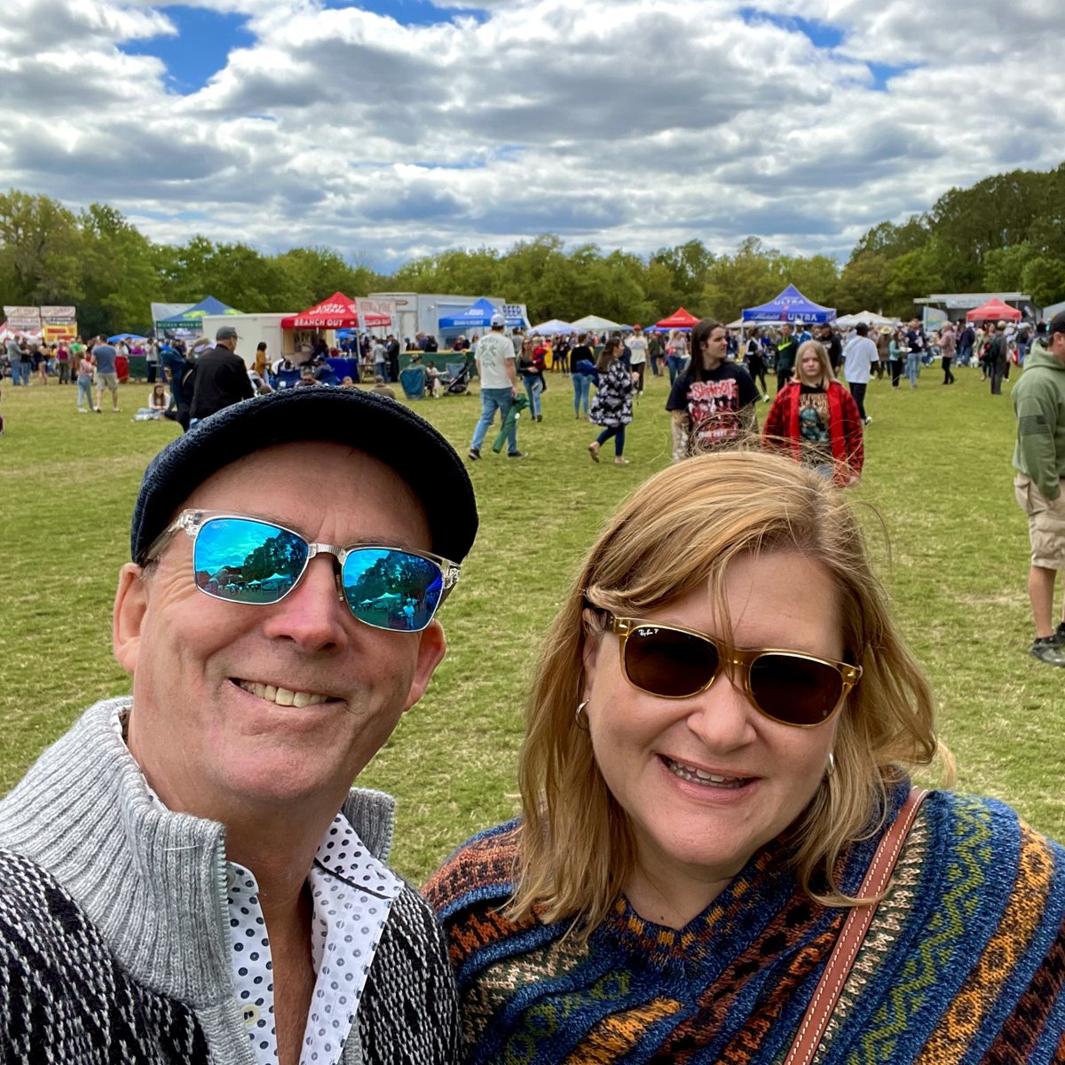eatlivestay's tweet photo. @LindaPeters64 @LiveaMemory @fionamusiclakes @gfreetraveler @Giselleinmotion @obligatraveler @CourseCharted @LisaRivera2207 @StuckeyStop @RoarLoudTravel @suziday123 @SteveKubota @lizzie_hubbard2 @MamaO_GO @VanDusenGdn @Montreal @LoriMoreno @GoodLifeWithIQ @perthtravelers @FitLifeTravel @FoodTravelist @FansFair @VParadisoBCA @jenny_travels Very festive photos! We ❤️ this #Top4Festivals #Top4Theme & all types of festivals!! Here are a few from our travel adventures. We will be at #FantasyFest in KeyWest this weekend. Hope to see you there 😄 #fantasyfest2022 https://t.co/Csf1eOwJjQ