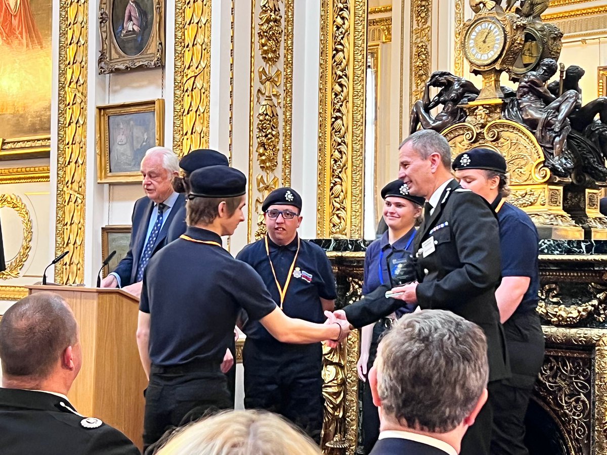 Anthony03003734's tweet image. South Pembsrokeshire cadets win "Best Police Cadet team in the UK" at Lord Ferriers Awards, London. GREAT JOB and special thanks to Luca, Giffy and wider team. What an accolade and thoroughly deserved!!@DPPCadets @DPPTenby @DPPPembrokeDock @DyfedPowys