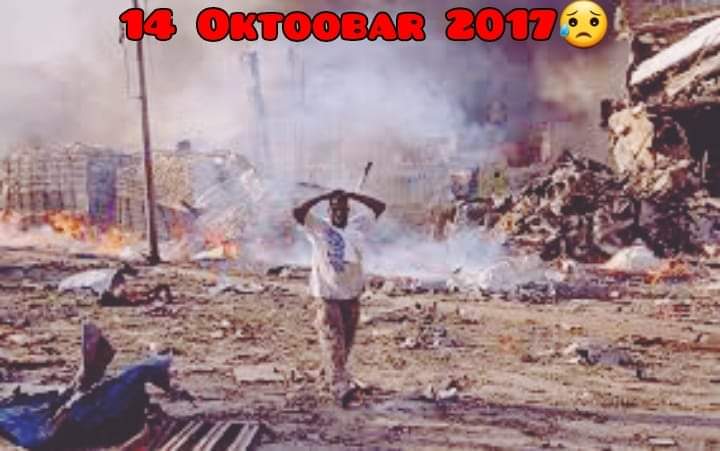 HashiMahali's tweet photo. Maalin sabti ah saacaddana tahay qiyaastii 3:30 pm galabnimo taariikhdana tahay 14 bisha October 2017, waxaa hal Mar isbadalay jawigii isgooyska zoobe wadada 14 October, Alle ha u naxariisto shuhadadii goobtaas lagu xasuuqay.

#14october2017 https://t.co/HGWvVyquVO