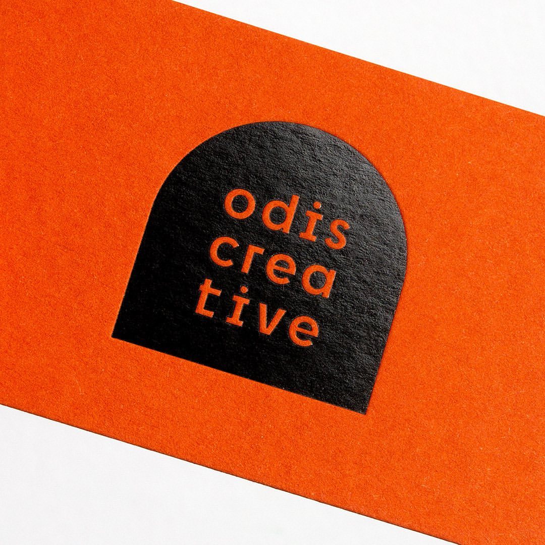 #ExtractPapers Ember paired with <a href="/colorplanpapers/">GF Smith Colorplan</a> Pristine White &amp; Lavender for @odiscreative's foil blocked business cards, produced by <a href="/JotPaperCo/">Jot Press</a>.