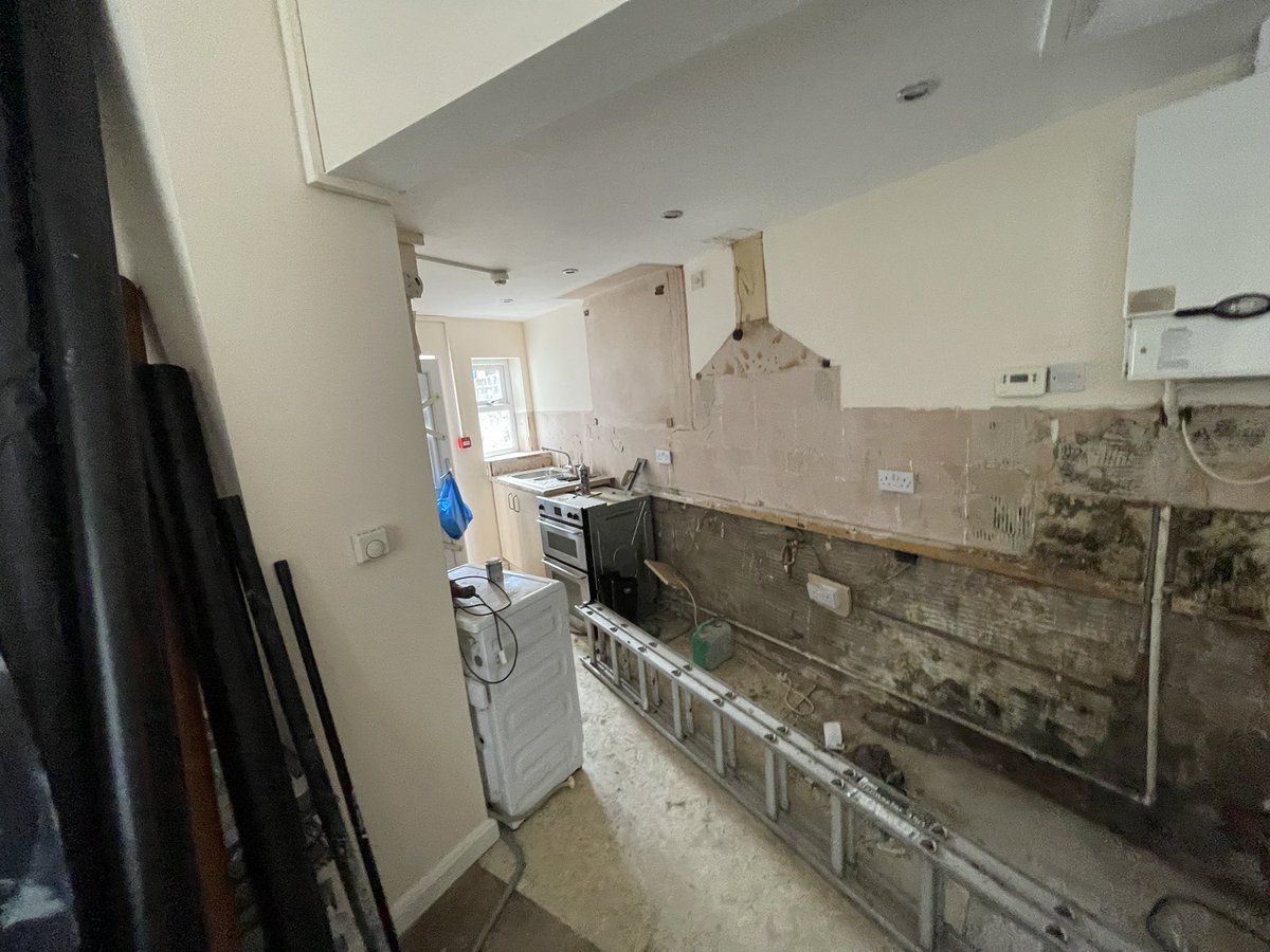 benjo2085 tweet media