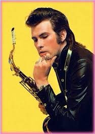 janeevpixie's tweet photo. 50 years ago I fell in love with this man. Aged 9, I wrote him a letter. He, @AndyMackaySax, replied, (as did @dark_shark, at length), saying he hoped I’d get to see Roxy Music play one day. 
Today’s the day https://t.co/sOxpkheT8y