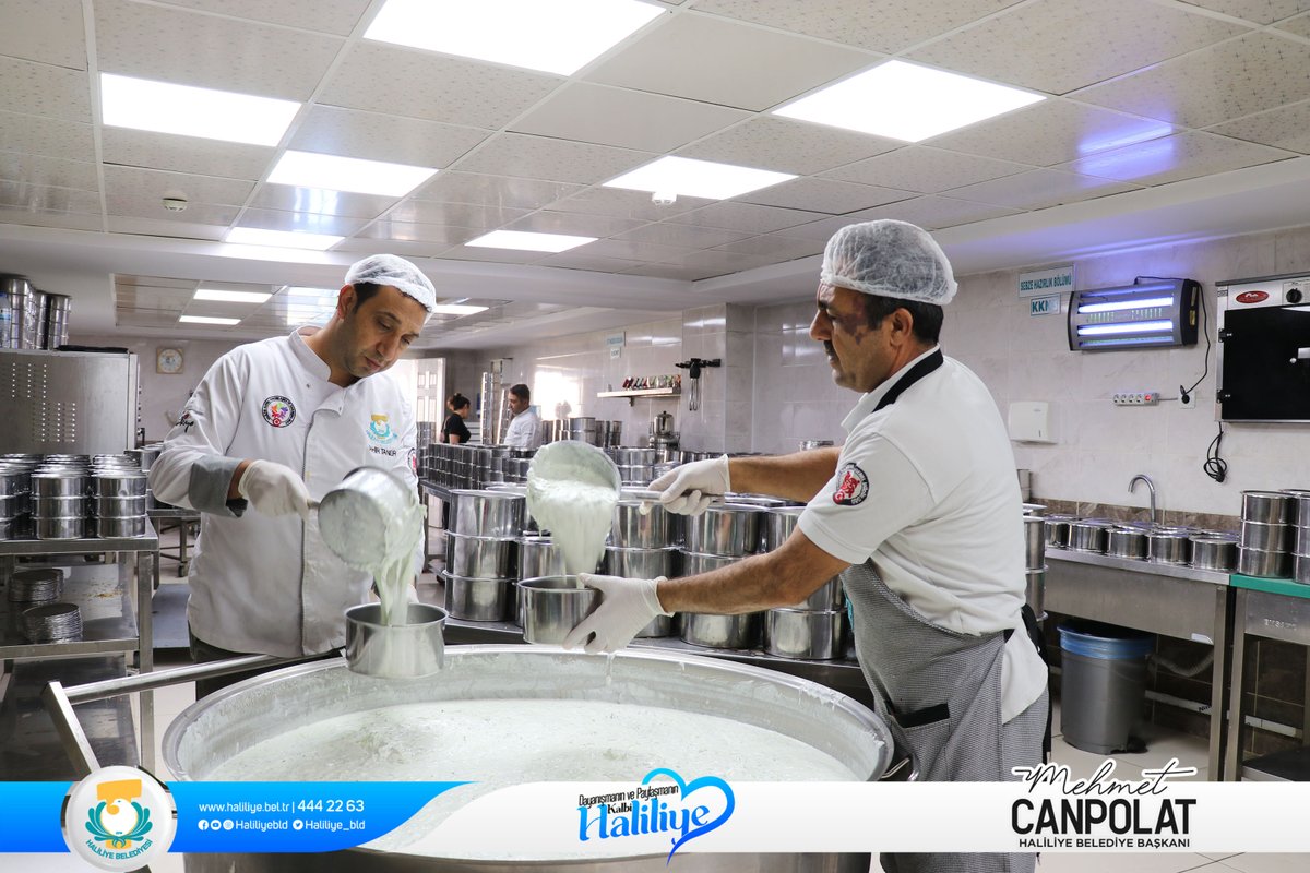 HALİLİYE’DE 712 HANEYE GÜNLÜK SICAK YEMEK ULAŞTIRILIYOR

haliliye.bel.tr/icerik/6362/12…

<a href="/mcanpolatnet/">Mehmet CANPOLAT 🇹🇷</a>