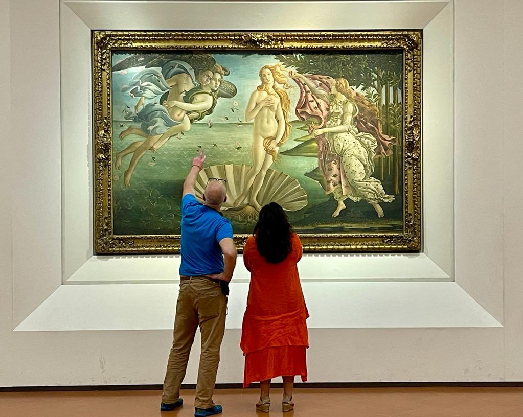 bettanyhughes's tweet photo. As you know I always visit #Venus wherever I am in the world - having a date here with #Botticelli join us tonight #ParistoRome 9pm @channel5_tv #Florence #Italy #art https://t.co/javrd3nBIh