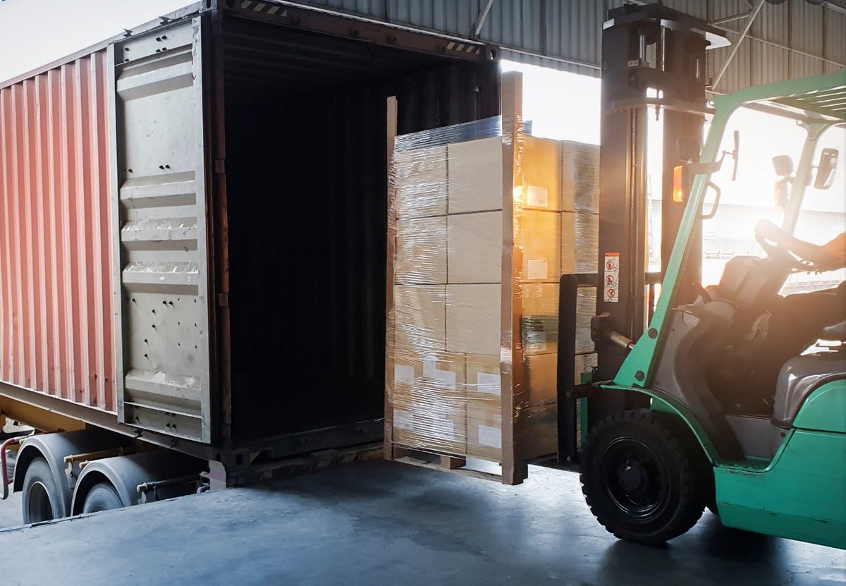 📦 JOB VACANCY: We're looking for a Production Operative to join our team in Burry Port.

Job description: burnspet.co.uk/job-vacancies/

Send your CV and cover letter to Luke Thomas, luke@burnspet.co.uk before 17th October at 5pm. 

We are a Living Wage UK employer.

#productionjobs