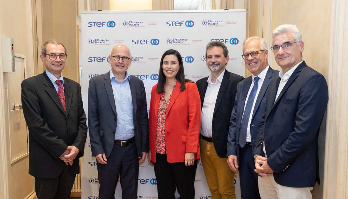 CRAMIF's tweet photo. La Cramif et les Carsat ont accompagné 🤝 @stefgroup dans la prévention des #risquespro en formalisant un engagement national pour l'ensemble de ses sites et de ses salariés.
Pour en savoir ➕ sur cet engagement 👉 https://t.co/p7uGc4nyzf
© EAV/Clandoeil.fr https://t.co/jygAcQ3OI4
