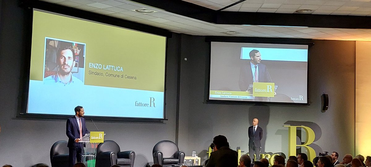 Apre #FattoreR il sindaco <a href="/enzlat/">Enzo Lattuca</a>. Abbiamo davanti due sfide: alzare reddito procapite e la questione casa.