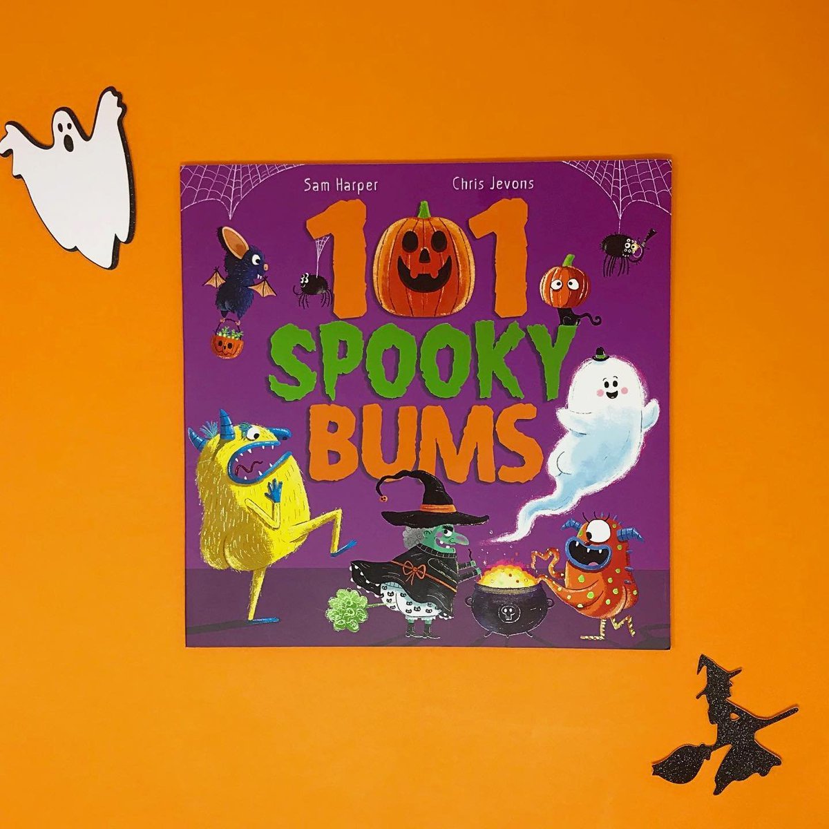 HachetteKids's tweet photo. #Halloween picture books to share with your little monsters this month. These books are the TREATS that children will love this October!👻 

Words and illustrations: @GuyParker_Rees, @Chris_Jev, @suehendra, @PaulLinnet, @EastyNick, @drawingmatt, #EmmaDodd #GilesAndreae https://t.co/3mB2SpyR6d