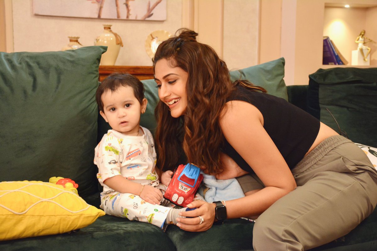 SurbhiChandna's tweet photo. Mamaa 🦁 Gill
Baby 🦁Gill https://t.co/v4lWWybFWZ
