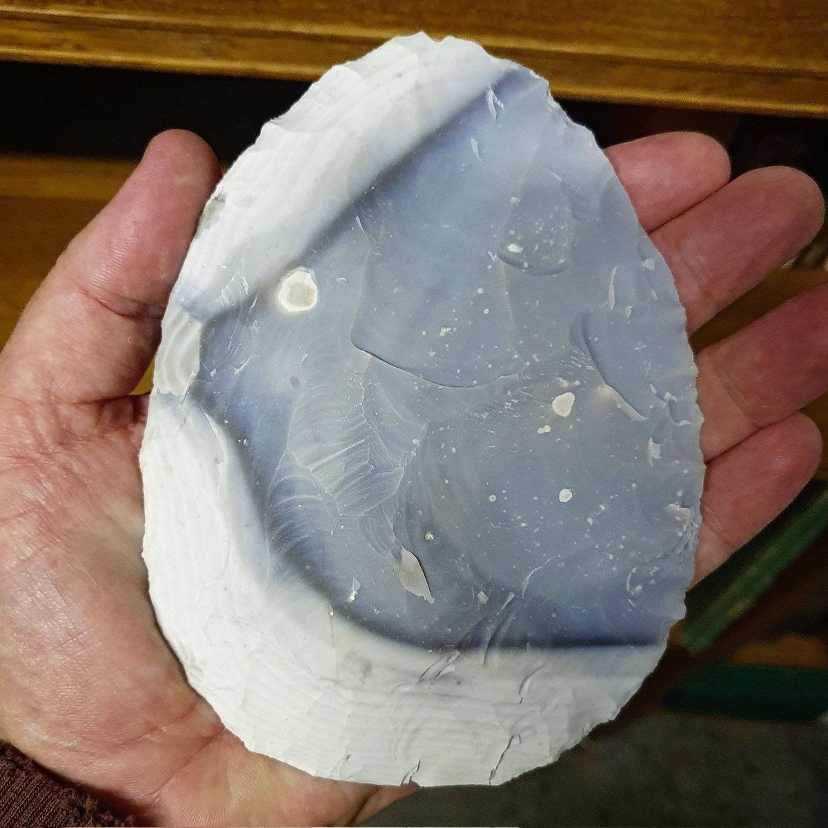 For #FlintFriday, craft and beauty combine in this replica Palaeolithic handaxe made by the talented <a href="/PrimitiveTechUK/">Karl Lee</a>. Even for stunning for the use of banded Lincolnshire flint. Thank you Karl!