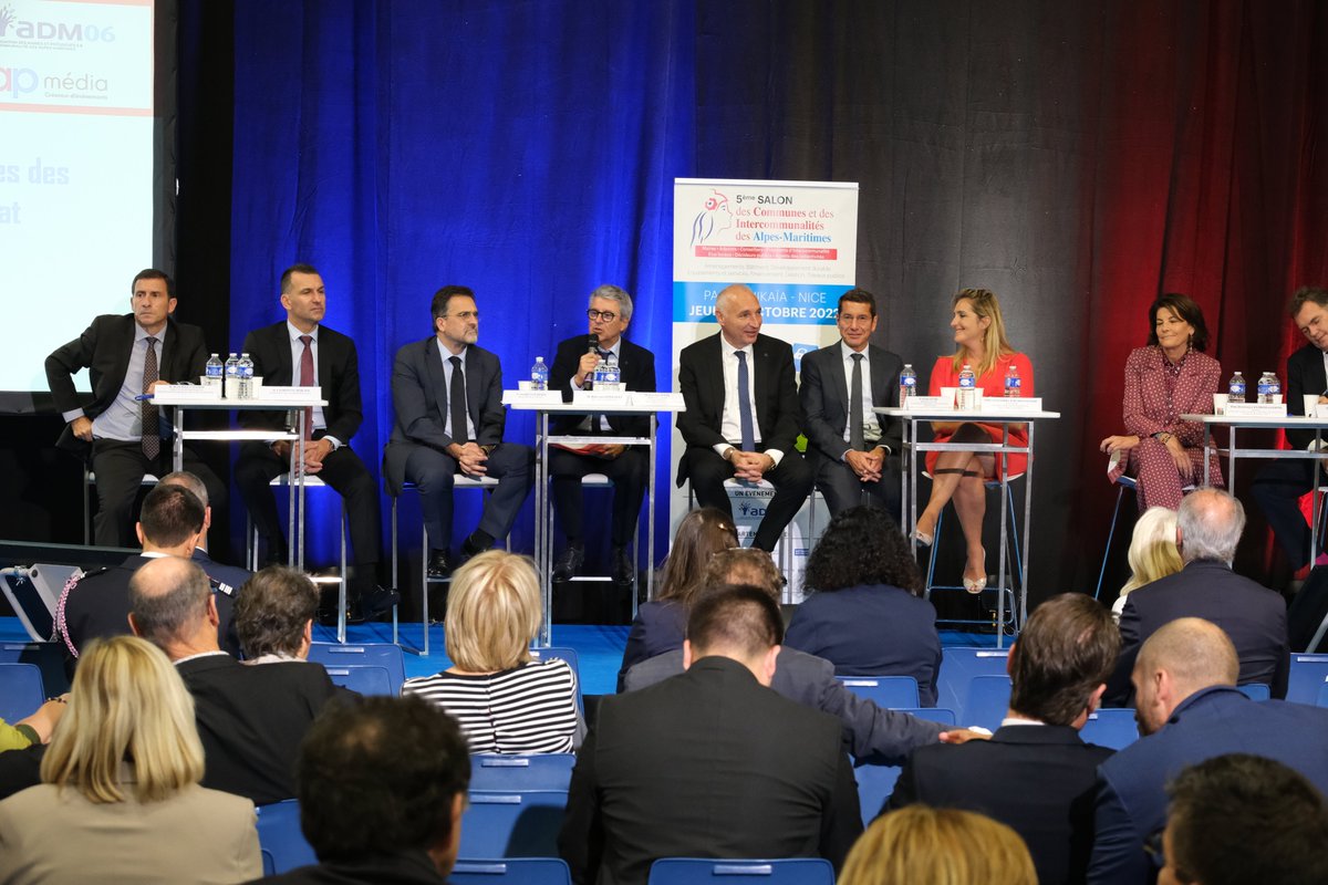 prefet06's tweet photo. @prefet06 a participé au salon des communes et des Intercommunalités à Nice.
Un moment privilégié pour échanger avec les élus des communes, du département, de la région et les parlementaires sur les nombreux sujets d'actualité.
#adm06  #communes #maires06 #elus #politique https://t.co/RQ2LbVCLI6