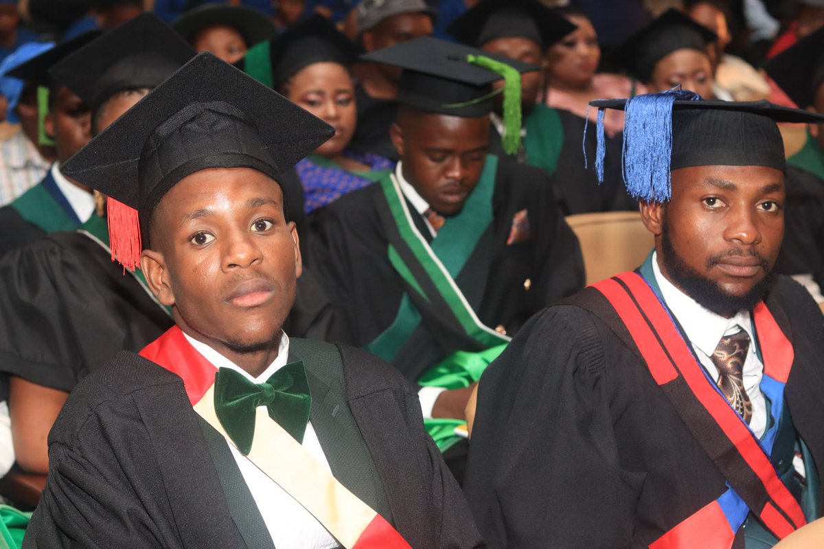 ULvarsity's tweet photo. "Education is something we have to keep pursuing day after day." — Premier Brian Gallant
Congratulations for working hard for years to achieve the ultimate success!!
#ULEvents2022 #ULGraduations2022 https://t.co/SjMlNgUDn3