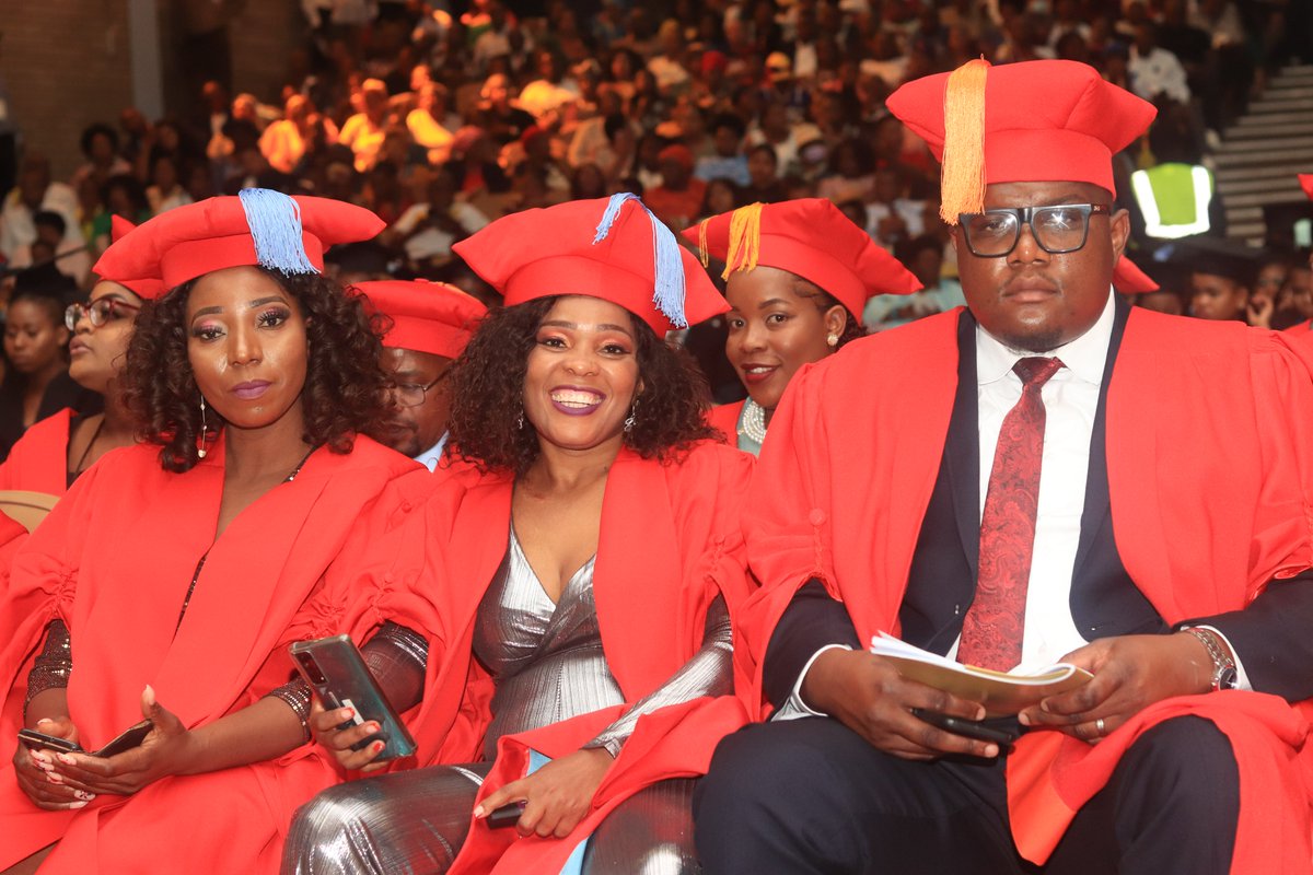 ULvarsity's tweet photo. "Education is something we have to keep pursuing day after day." — Premier Brian Gallant
Congratulations for working hard for years to achieve the ultimate success!!
#ULEvents2022 #ULGraduations2022 https://t.co/SjMlNgUDn3