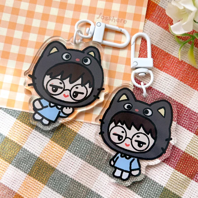 wonwoo charms and pudding hoshi #1 also sold out, so they're available on pre-order with the rest of the pre-order charms, until 10/19~  