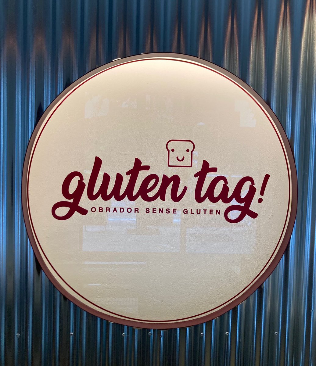 10Ricardet's tweet image. Un amic ha obert un forn de pa sense gluten a travessera de gràcia 173. Davant la biblioteca de Gràcia. Si ets celíac o intolerant al gluten o coneixes a algú que ho sigui envia-li aquest missatge perqué tenen molts productes que us poden interessar