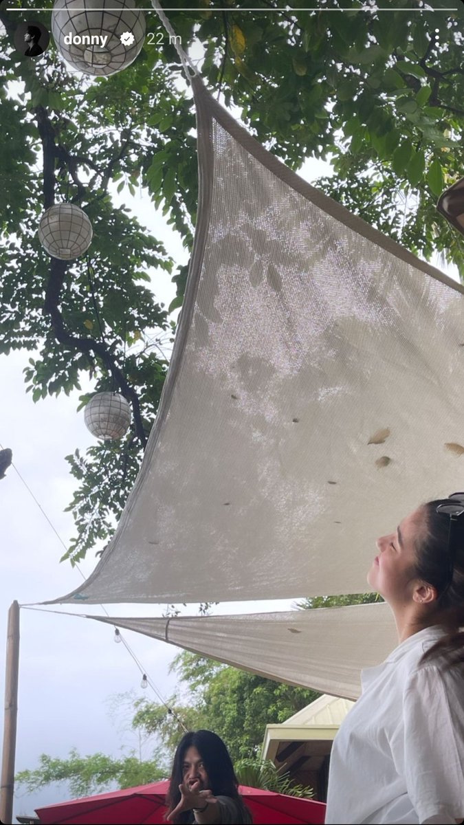 ONLYF0RBELLE's tweet photo. #donbelle ; from bell to Belle revealed

donny 2021 IGS           donny 2022 IGS https://t.co/XowbuJbivn