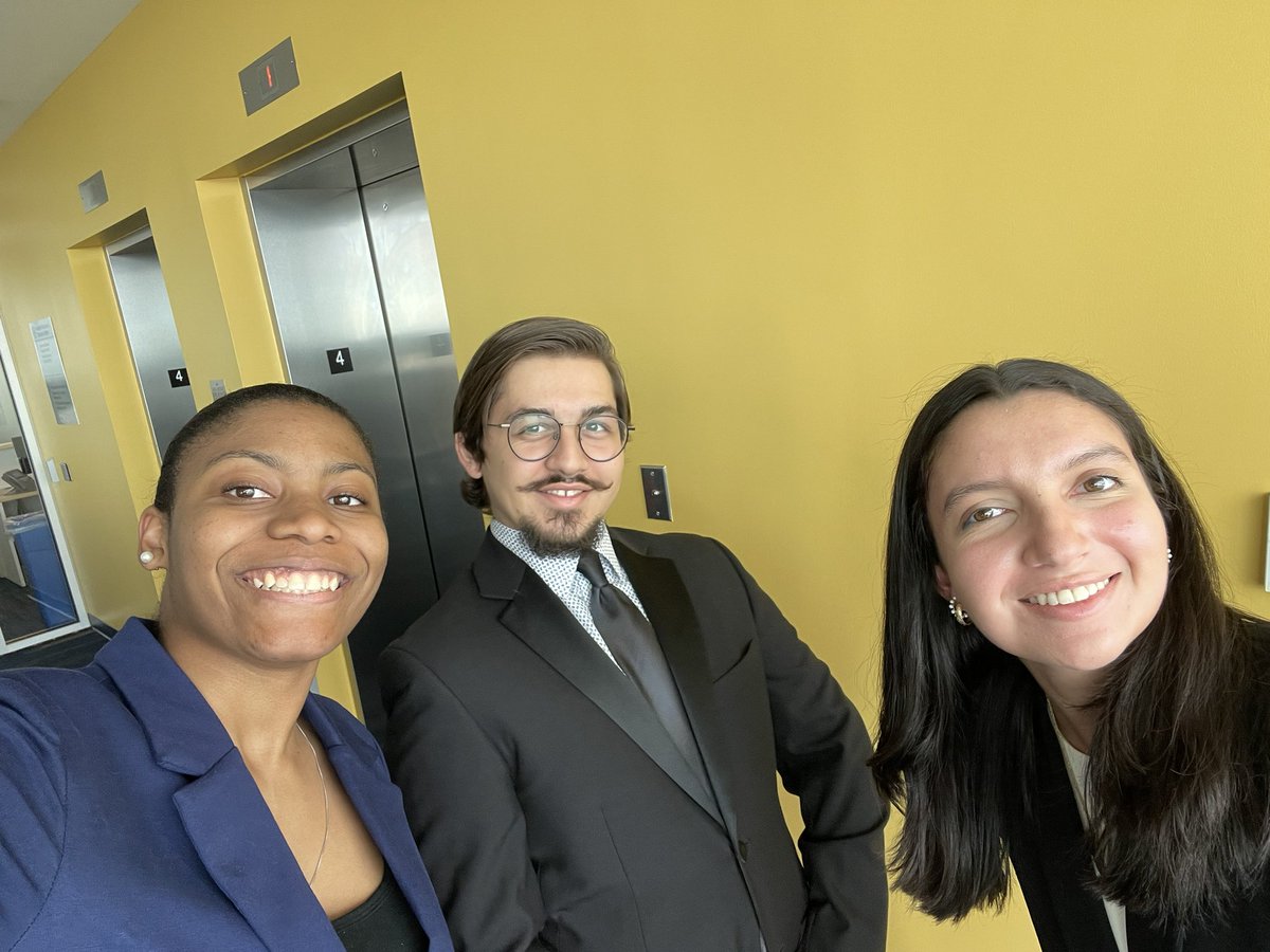 ChildishPandin0's tweet photo. Met some lovely people at the LinkedIn event today 😊 @FIU @FIUBusiness @NancyRichmond #WeAreFIU https://t.co/JgJzLmI8t7