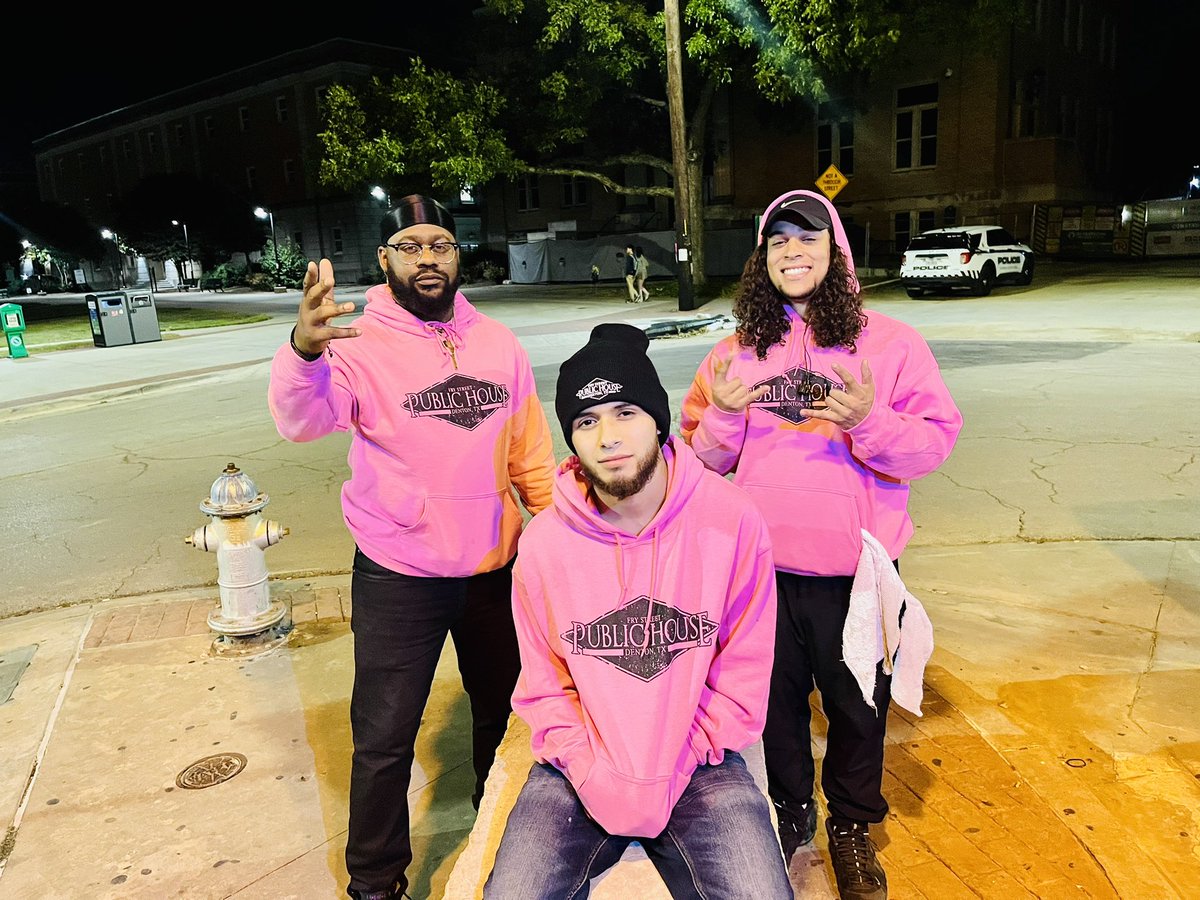 Prodikal_son's tweet photo. Top Flight โ๏ธ๐ฏ love da boobies @Sean_Mixedman33 #PHDTX #BreastCancerAwarenessMonth ๐ https://t.co/pCPGVoAat4