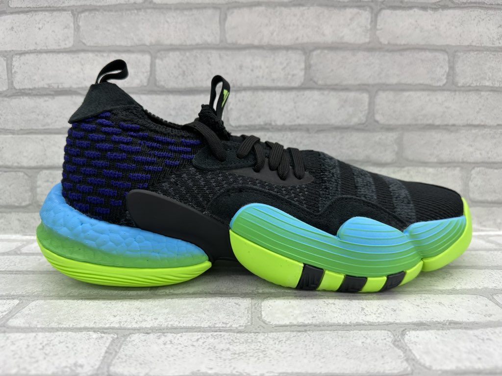 gallery2basket's tweet photo. 【10/15(土)発売】
adidas Trae Young 2
(H06473)

https://t.co/hnBlYqMPeT

#gallery2 #ギャラリー2 #ギャラ2 #バスケットボール #バスケ #basketball #adidas #adidasbasketball #adidasboost #adidas #lightstrike  #traeyoung #traeyoung2 #40周年 #買いたいより会いたい #そんなお店を目指して https://t.co/aAHLjuf4sG