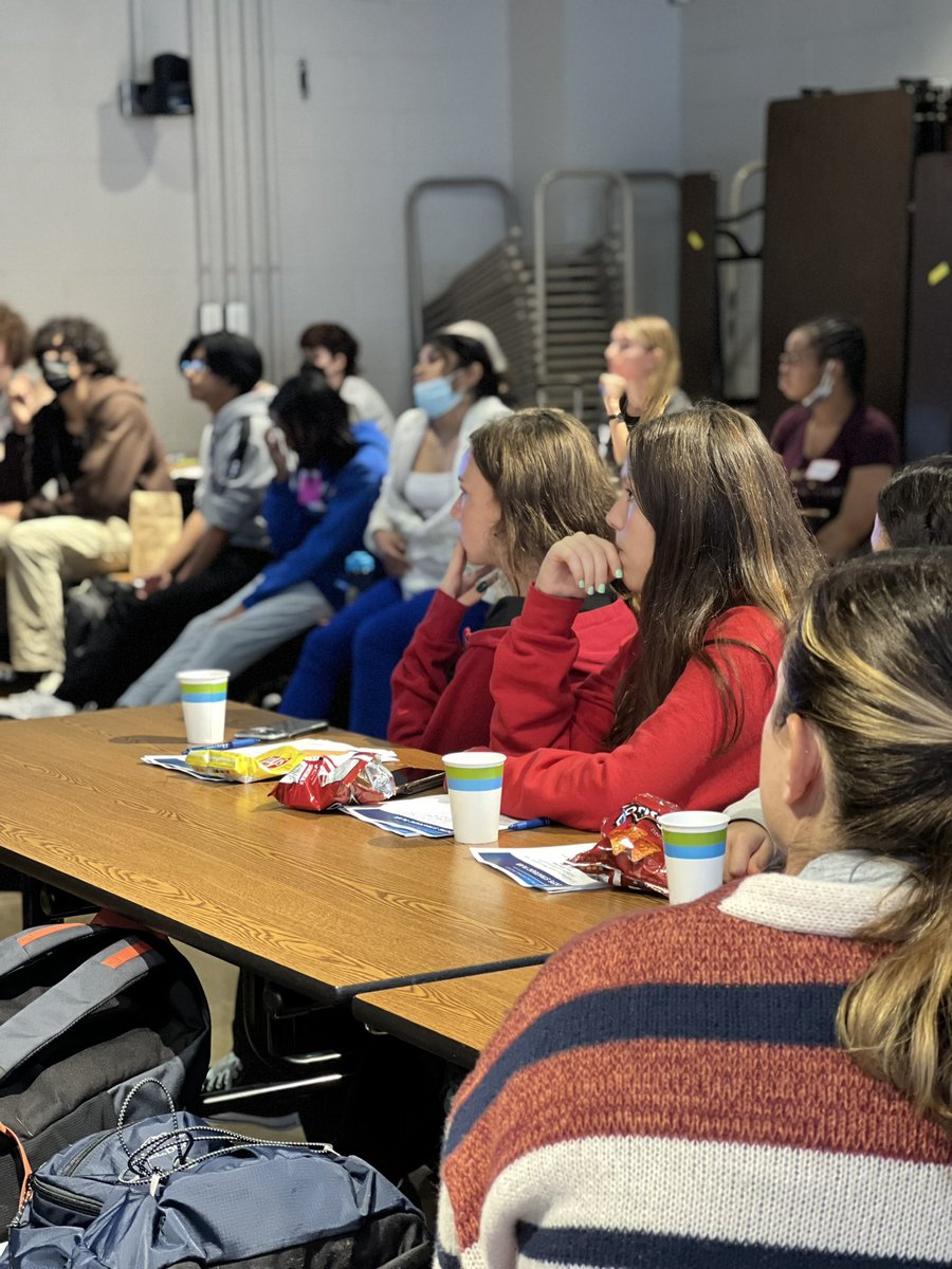 SLizDC's tweet photo. Such great feedback from our @SWWPenguins 🐧 today- engaging students around our next strategic plan has been nothing but #joy! @DCPSChancellor @dcpublicschools @DCPS_Community https://t.co/0ZIFmxQqxw