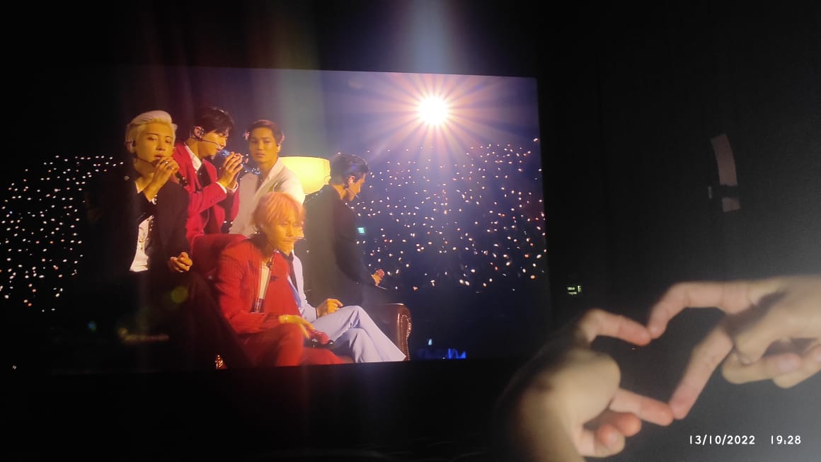 ChanLu1107's tweet photo. Beyond the space and time🤍
#EXplOration5inLatam
#EXplOration5inMexico

@SMTOWNGLOBAL @weareoneEXO @Cinepolis https://t.co/Oda2pEWJBO