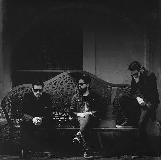 #ElOráculoDelRawk
Guitarrazo y bajeo fino 👌🏻