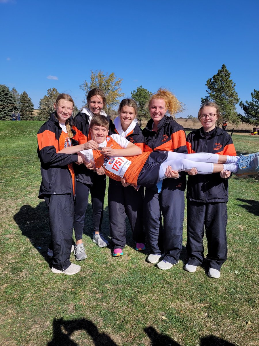 mkunwin's tweet photo. There was much to proud of today at districts. Fighting through crazy wind and giving their all. Our girls team qualified for state along with Dawson for the boys (6th). The boys came in 4th,Brayden 16th (both one away from qualifying). Proud of both of these teams! @OC_Knights https://t.co/Kw773HSutr