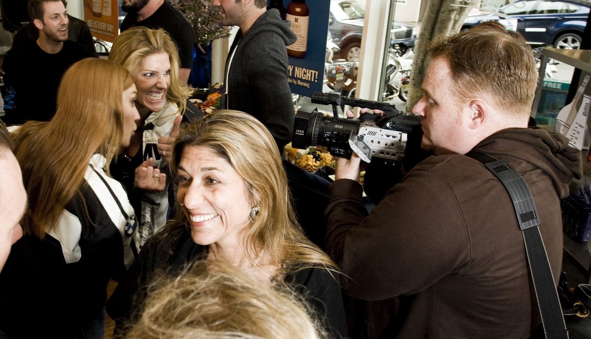 #ThrowbackThursday Shooting <a href="/kateesackhoff/">Katee Sackhoff</a> &amp; <a href="/trutriciahelfer/">Tricia Helfer</a> at <a href="/Kiehls/">Kiehl's Since 1851</a> in San Francisco back in 2010 for the #LifeRide.
<a href="/ActingOutlaws/">Acting Outlaws</a> #HKLFilms #amfAR
