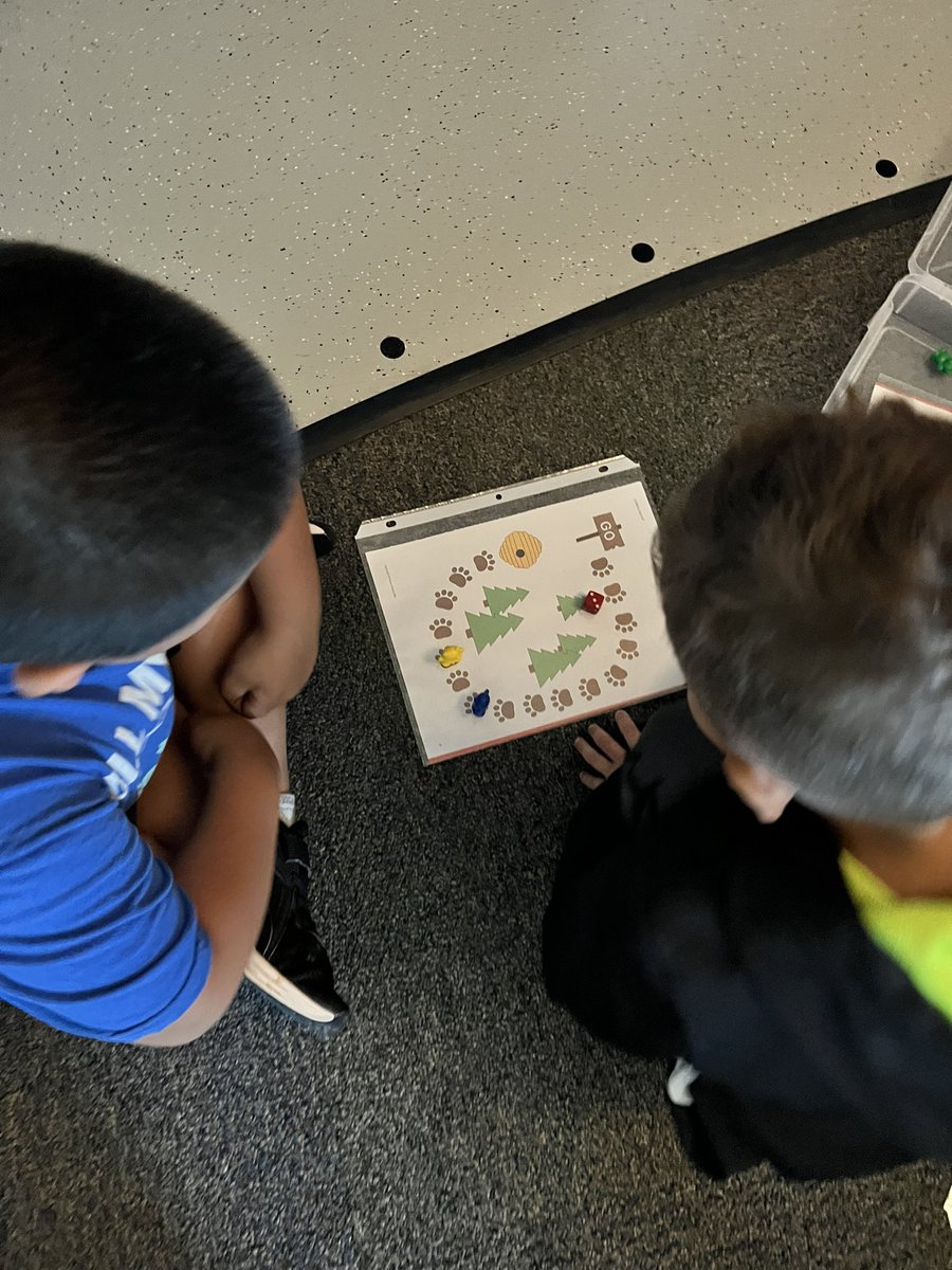 MissTEMiller's tweet photo. We are loving our math practice stations! #forevergracemor #nkcschools  @GracemorNKC https://t.co/qenSsXXREF
