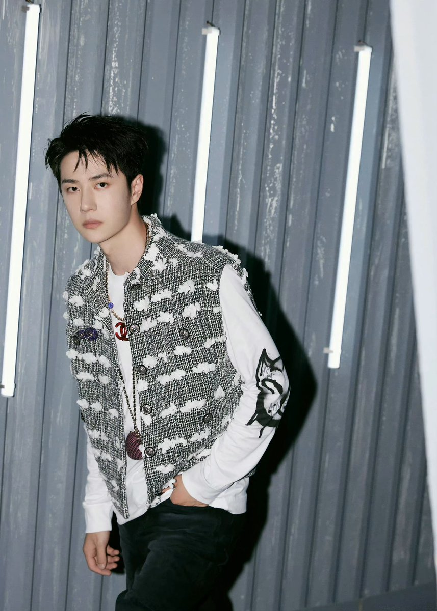 {REST} THE LEGEND WANGYIBO tweet media