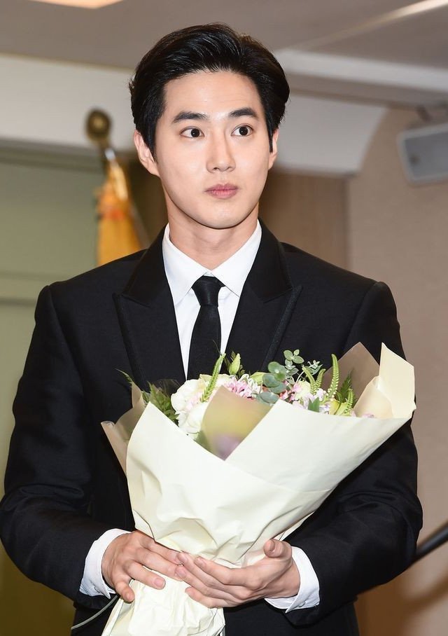 SUHOLOOK's tweet photo. https://t.co/1pFGu5qHzz