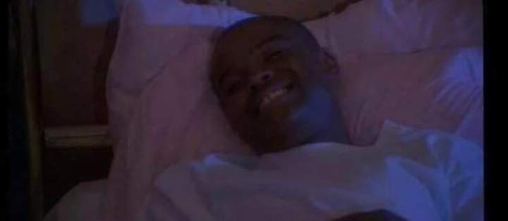 eu indo dormir sabendo q tenho a pessoa mais incrível na minha vida: