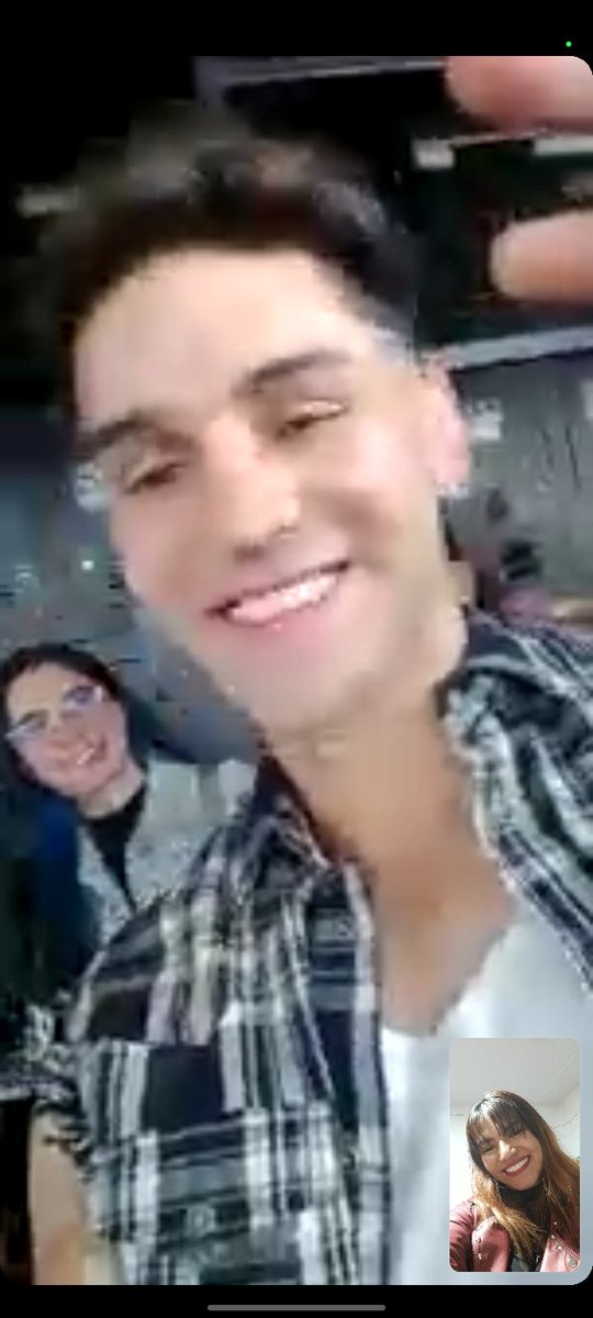 (Vamos a dejar a un lado la calidad del Screen🤣) Aquí lo más importante es siempre poder expresarte mi amor y apoyo. Que orgullosa me siento de ti <a href="/jsebasmusic/">Sebastian Silva ⚓️</a> 🫶🏼 aquí estoy pa siempre y por siempre.