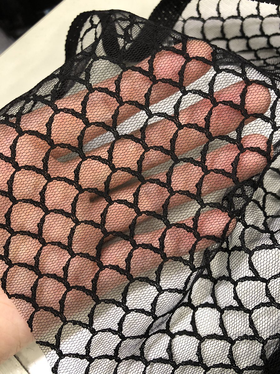 boxdoll_6's tweet photo. 仕事で出るかわいい残布を収集するだけの妖怪になってる。 https://t.co/UjHdh7CvLF