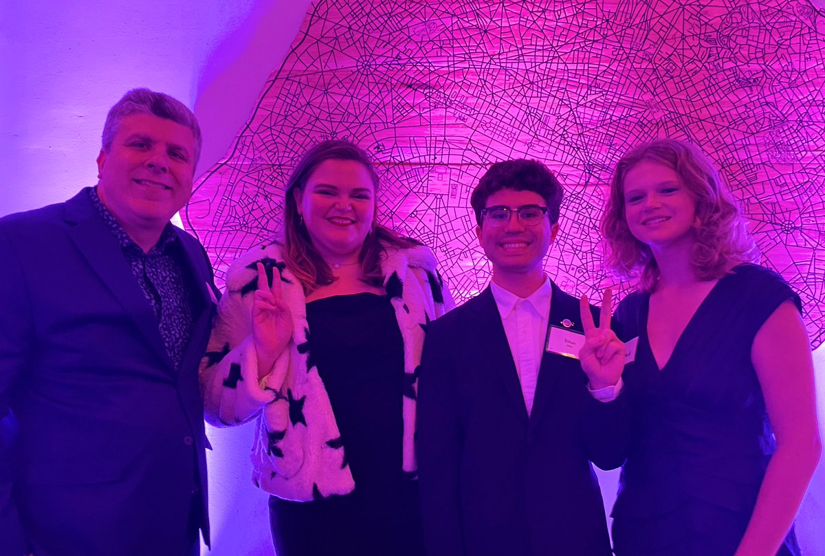jcb10's tweet photo. Got a lot of #YimbyProm pix with the younger and/or cooler contingent as well! https://t.co/3unzABkVSd