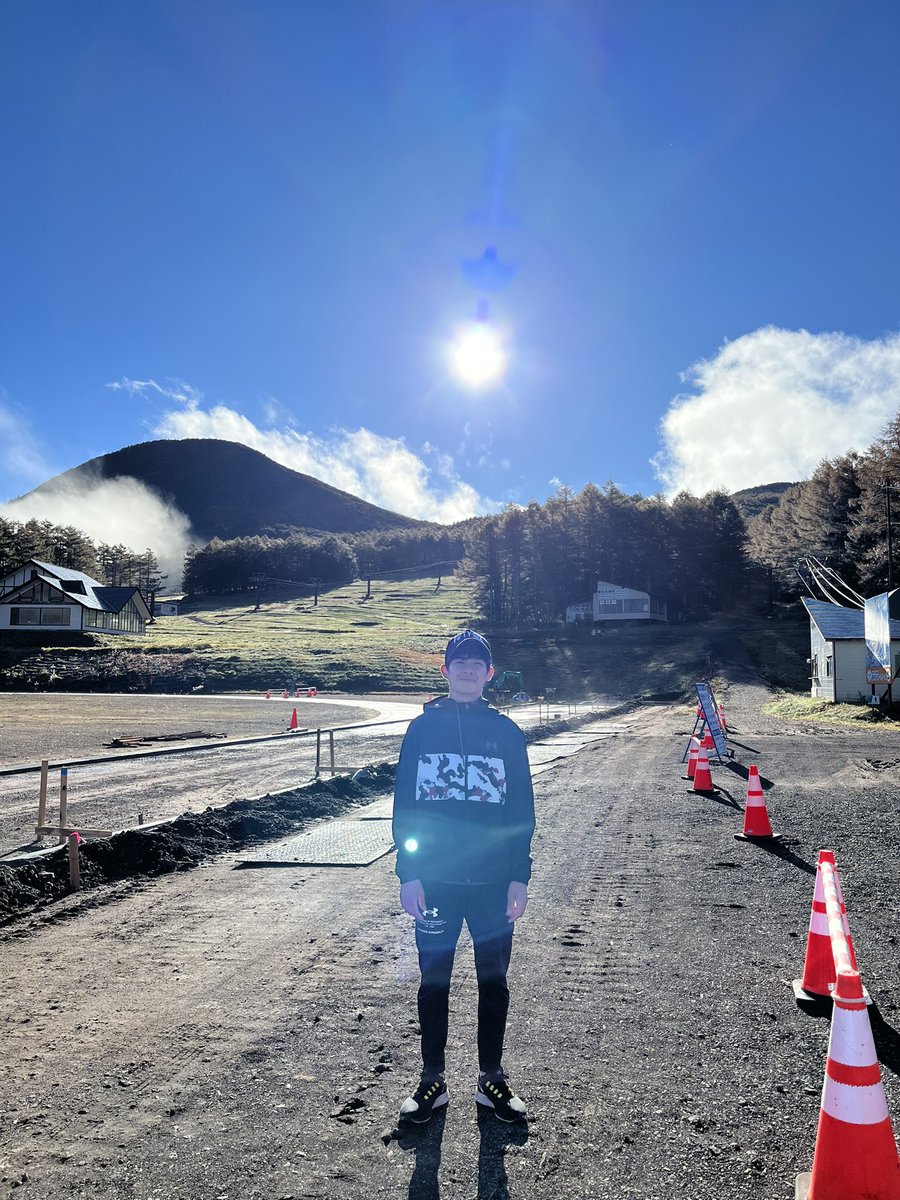 noguharu34's tweet photo. マレーシアから帰国し、休む間もなくHRC TRAINING CAMPに来てます✌️
長野県の標高1800Mのトレーニング施設なので、とりあえず寒暖差がやばいです🥶
昼間でこの温度🫣

#HRCTRAININGCAMP https://t.co/GDgF6Hzxdj