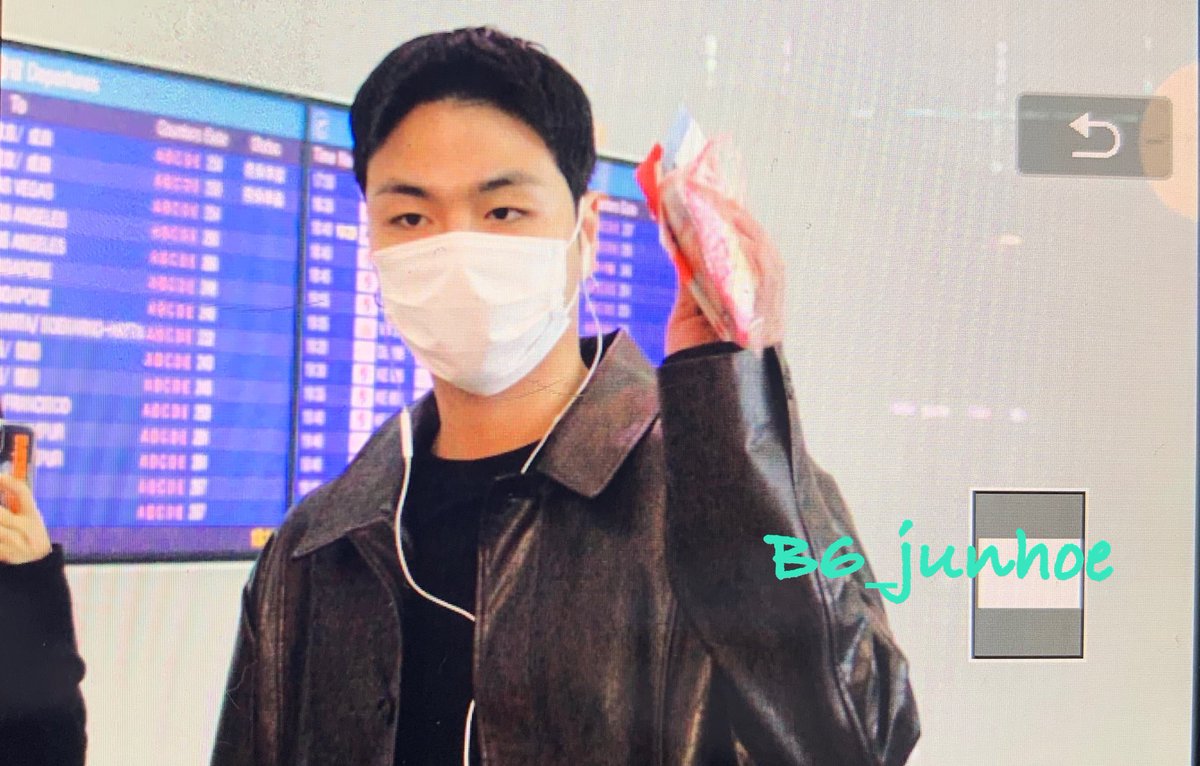 B6_junhoe's tweet photo. 221014 ICN
#아이코 #구준회 #iKON #JUNHOE https://t.co/geJo2CstEV